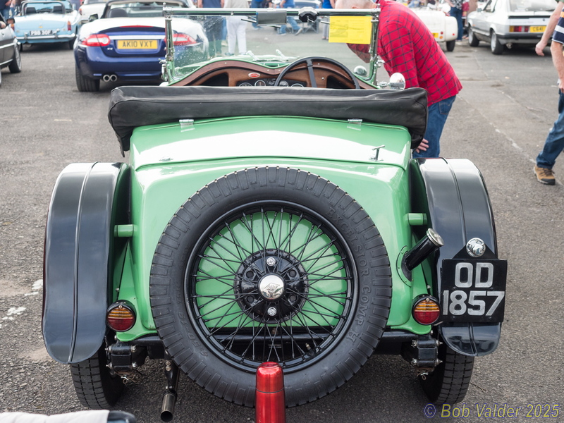 B9127482.jpg