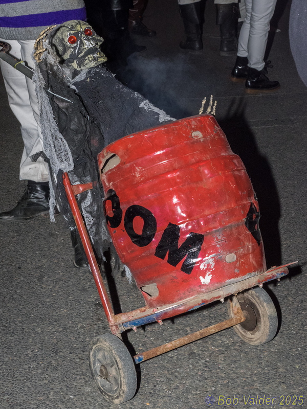 MA229894.jpg